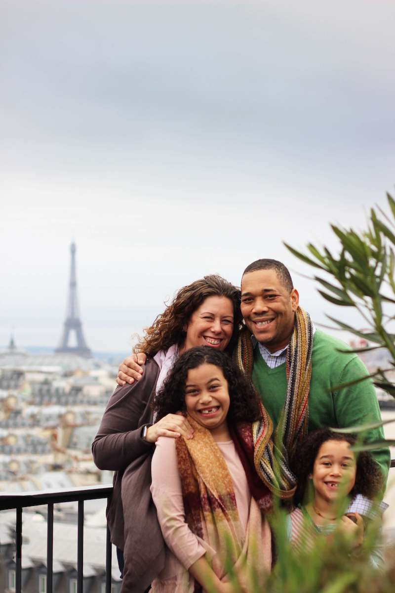 family in France Eiffel tower
